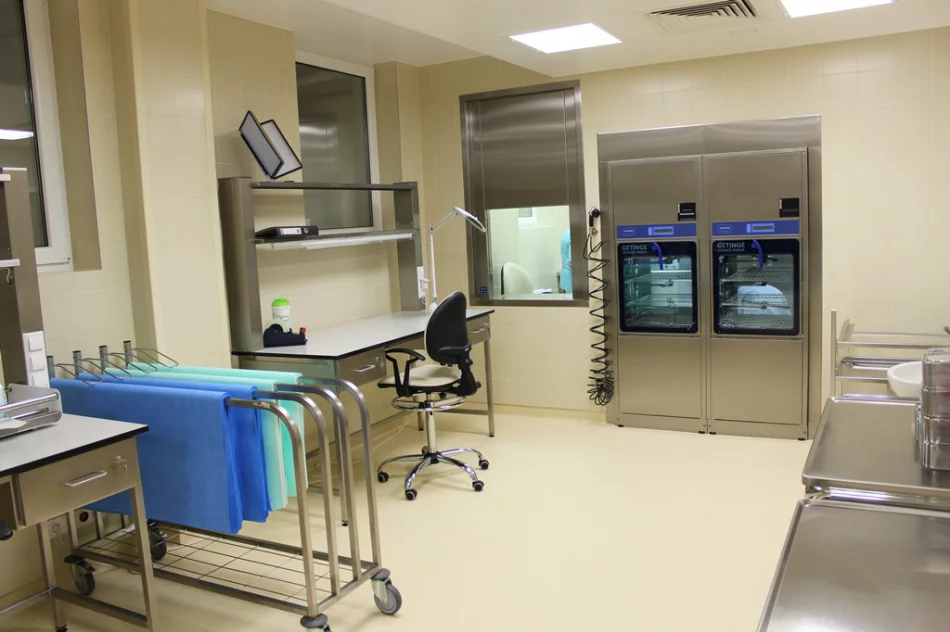 Oddano do użytku centralną sterylizatornię wartą ponad 3 mln zł - zdjęcie 17