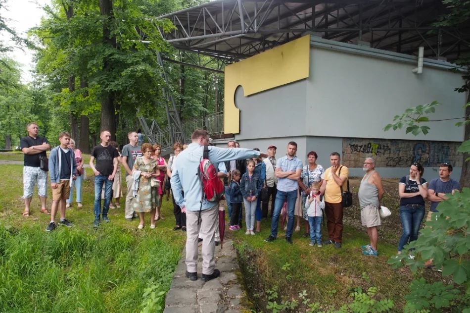 Odbył się kolejny spacer historyczny – tematem przewodnim potoki, mosty i powodzie - zdjęcie 3