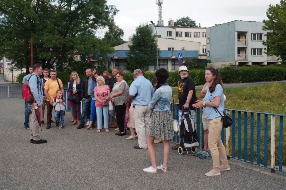 Odbył się kolejny spacer historyczny – tematem przewodnim potoki, mosty i powodzie - zdjęcie 4