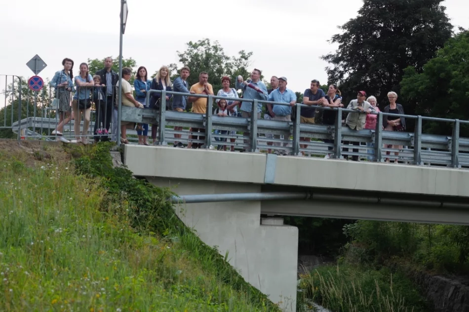 Odbył się kolejny spacer historyczny – tematem przewodnim potoki, mosty i powodzie - zdjęcie 6