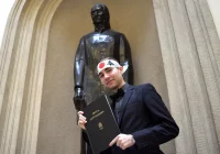 Młody inżynier mechatroniki podróżuje i poszerza horyzonty - zdjęcie główne