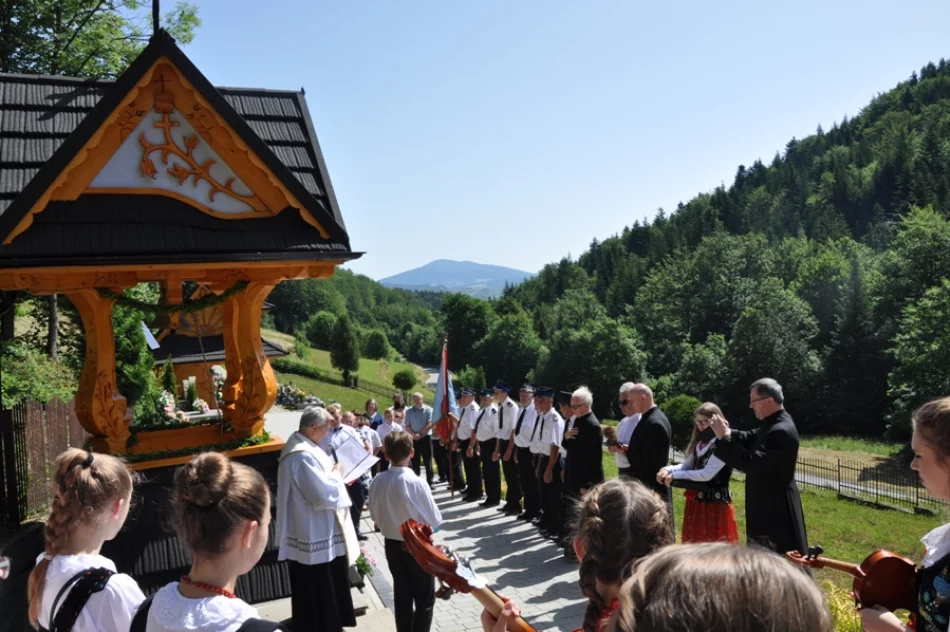 Poświęcenie dzwonnicy i Jubileusz Infułata  - zdjęcie 3