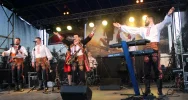 Przywitali lato i dobrą zabawą otwarli sezon turystyczny  - zdjęcie 4
