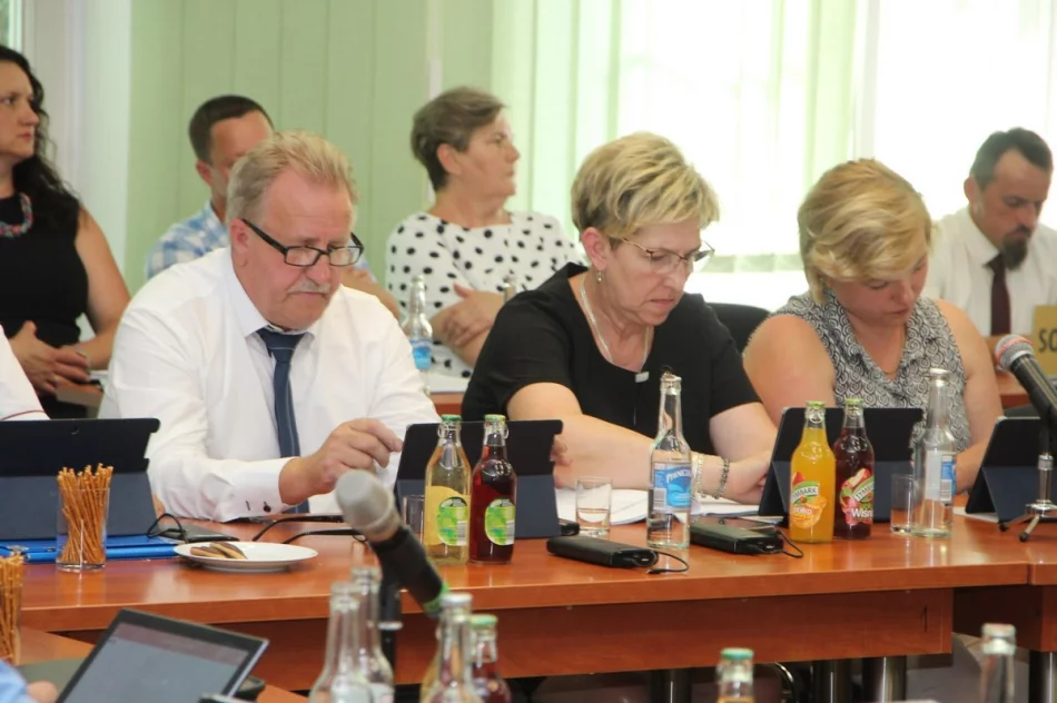 Wójt z jednogłośnym absolutorium i wotum zaufania - zdjęcie 3