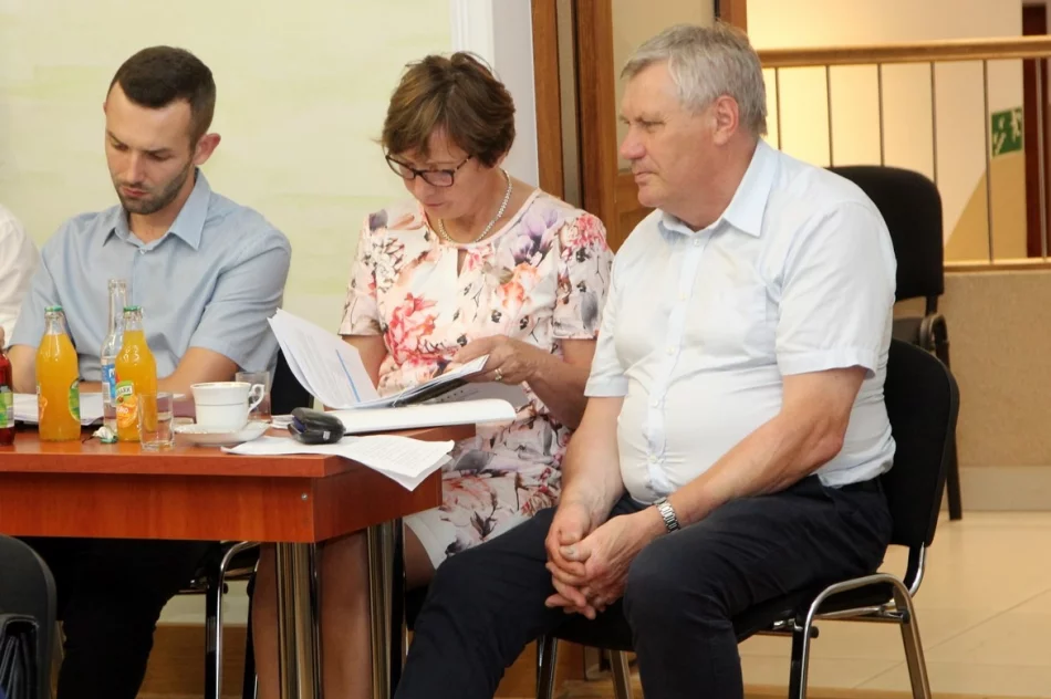 Wójt z jednogłośnym absolutorium i wotum zaufania - zdjęcie 8