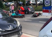 Kierujący skuterem ucierpiał w zderzeniu z Audi - zdjęcie główne