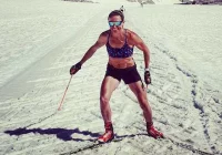 Justyna Kowalczyk w plażowym stroju… na narciarskich trasach - zdjęcie główne