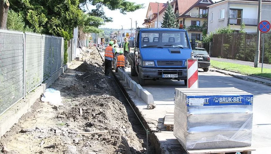 Nowy Sącz: będą remontować chodniki. Zaczną od Kochanowskiego - zdjęcie 1