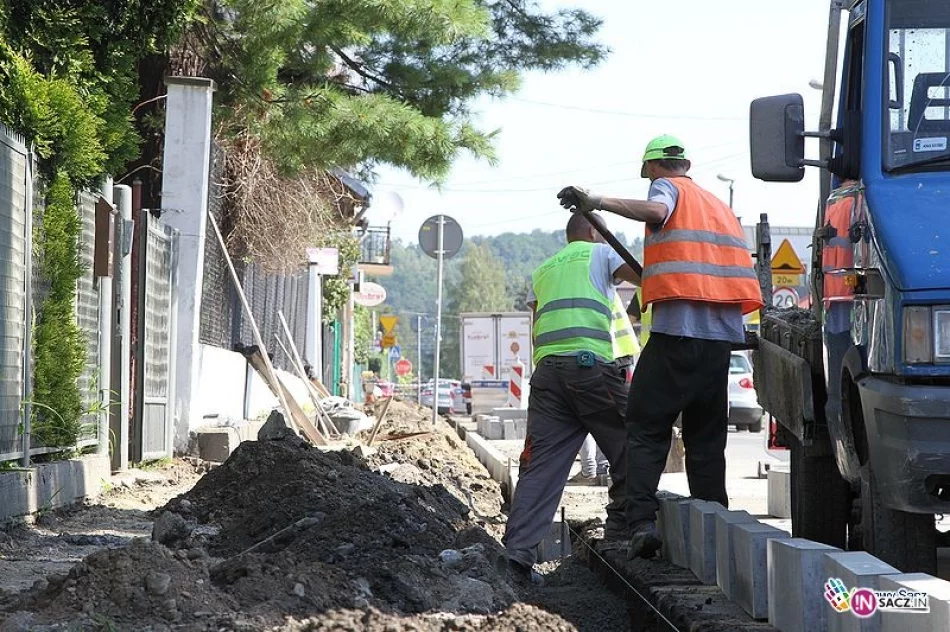 Nowy Sącz: będą remontować chodniki. Zaczną od Kochanowskiego - zdjęcie 2