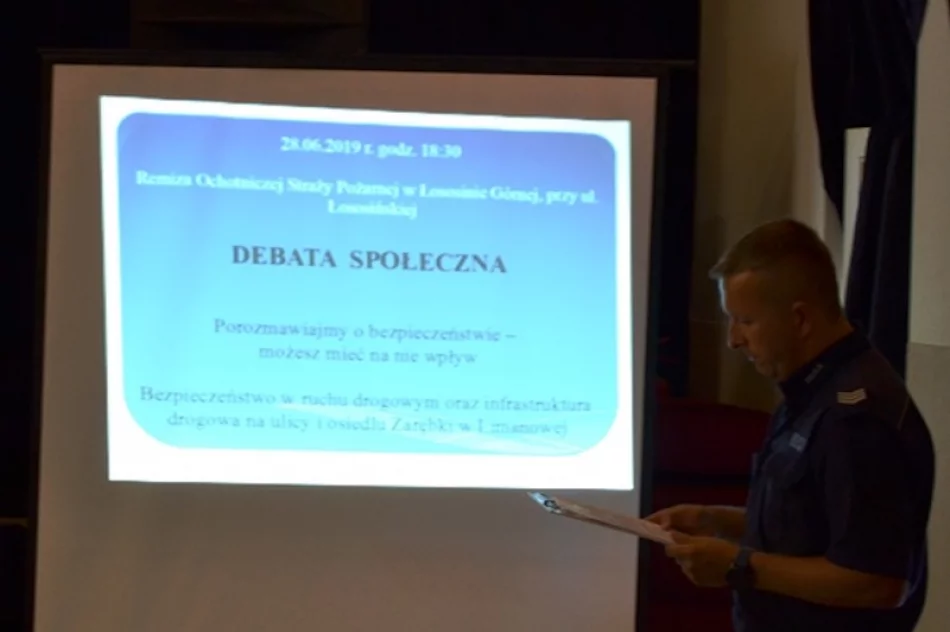 Debata społeczna mundurowych z mieszkańcami - zdjęcie 2
