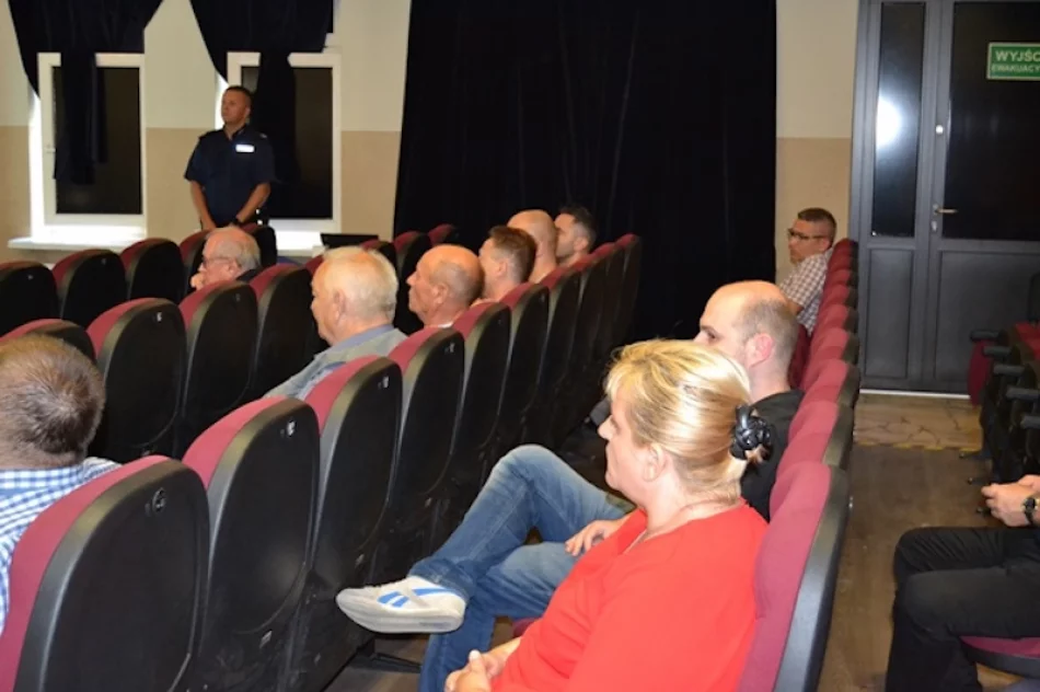 Debata społeczna mundurowych z mieszkańcami - zdjęcie 3