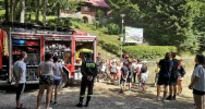 Strażacy rozmawiali z dziećmi i młodzieżą na temat bezpieczeństwa podczas letniego wypoczynku - zdjęcie 2