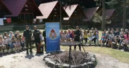 Strażacy rozmawiali z dziećmi i młodzieżą na temat bezpieczeństwa podczas letniego wypoczynku - zdjęcie 4