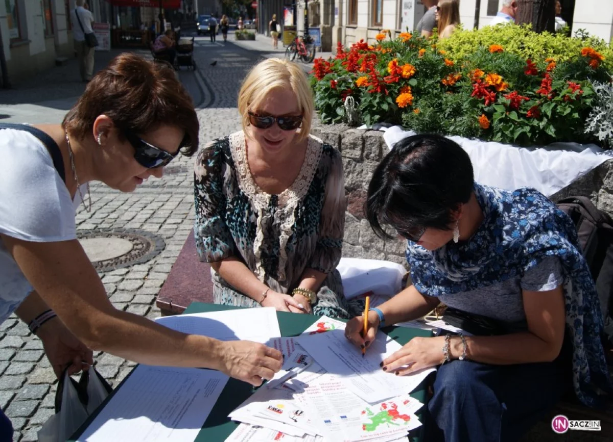 Nie chcą handlu w niedzielę. Solidarnościowcy zbierają podpisy pod obywatelskim projektem ustawy