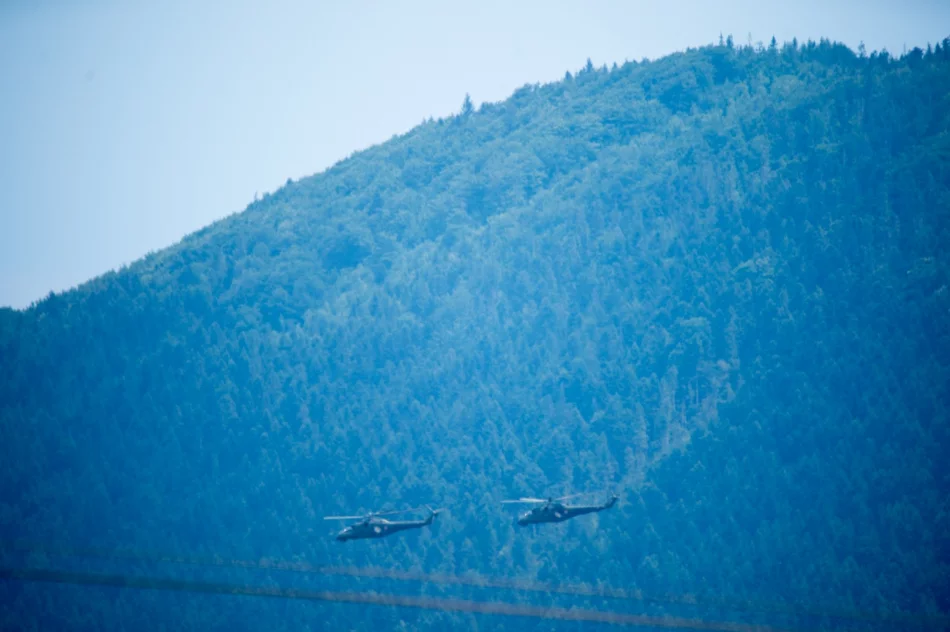 "Latające czołgi" od kilku dni na niebie nad Limanowszczyzną - zdjęcie 10