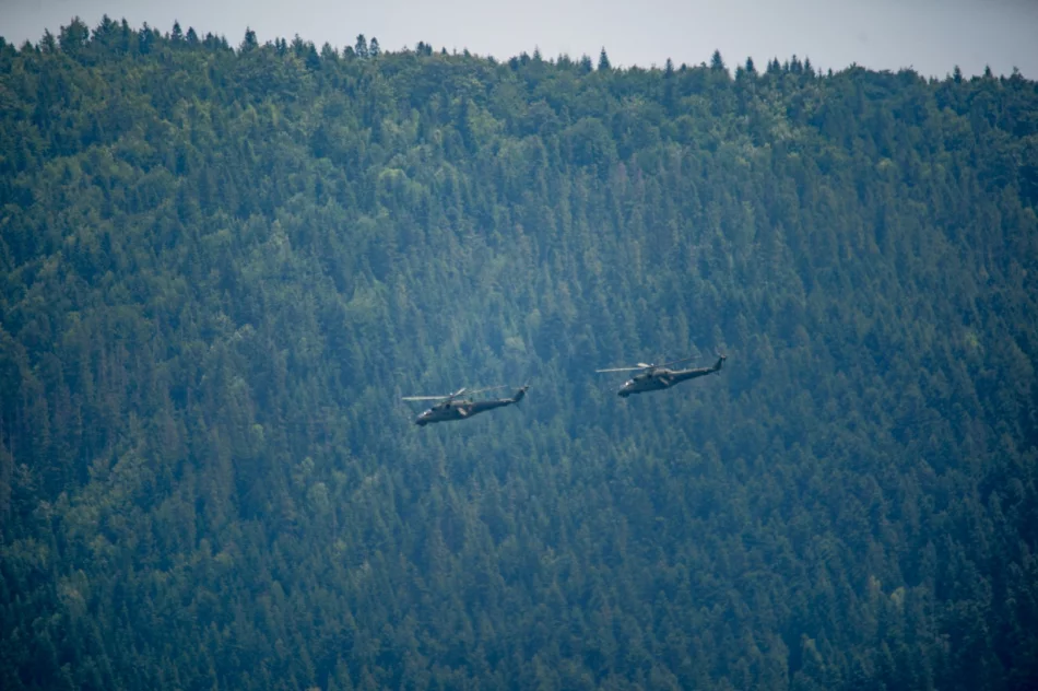 "Latające czołgi" od kilku dni na niebie nad Limanowszczyzną - zdjęcie 12