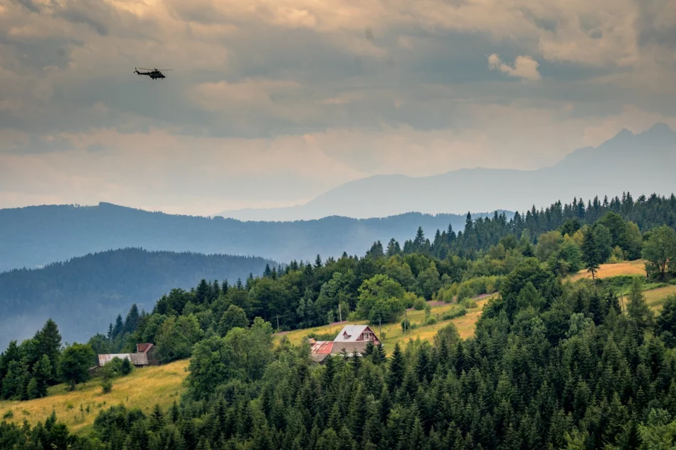 "Latające czołgi" od kilku dni na niebie nad Limanowszczyzną - zdjęcie 17
