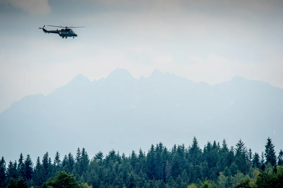"Latające czołgi" od kilku dni na niebie nad Limanowszczyzną - zdjęcie 19