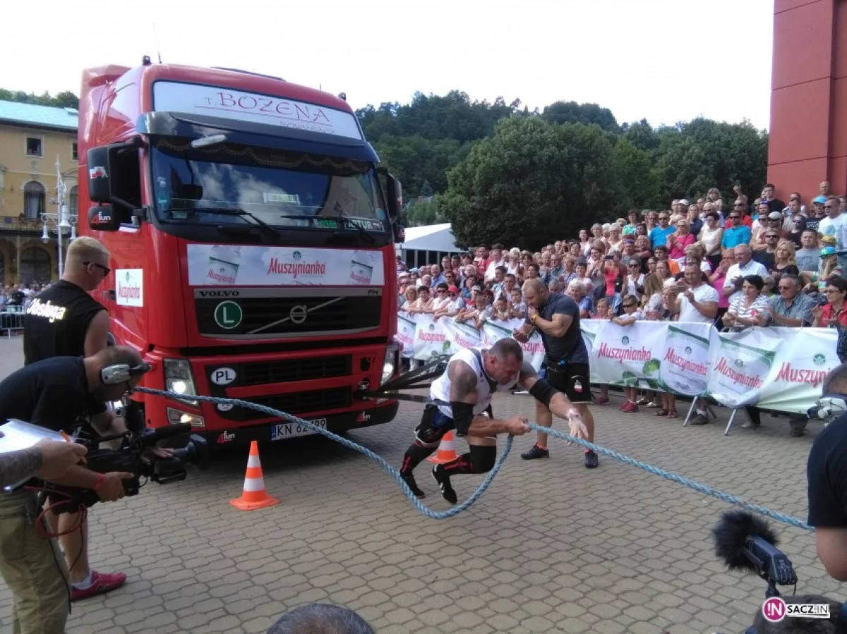 Współcześni gladiatorzy pokonają nawet TIR-a