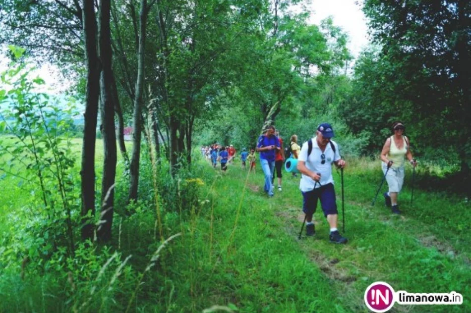 Turyści zdobyli Kostrzę, a w ten weekend wyjdą na Szczebel - zdjęcie 3
