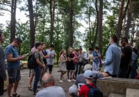 Poznali dzieje i architekturę wojennego cmentarza - zdjęcie główne