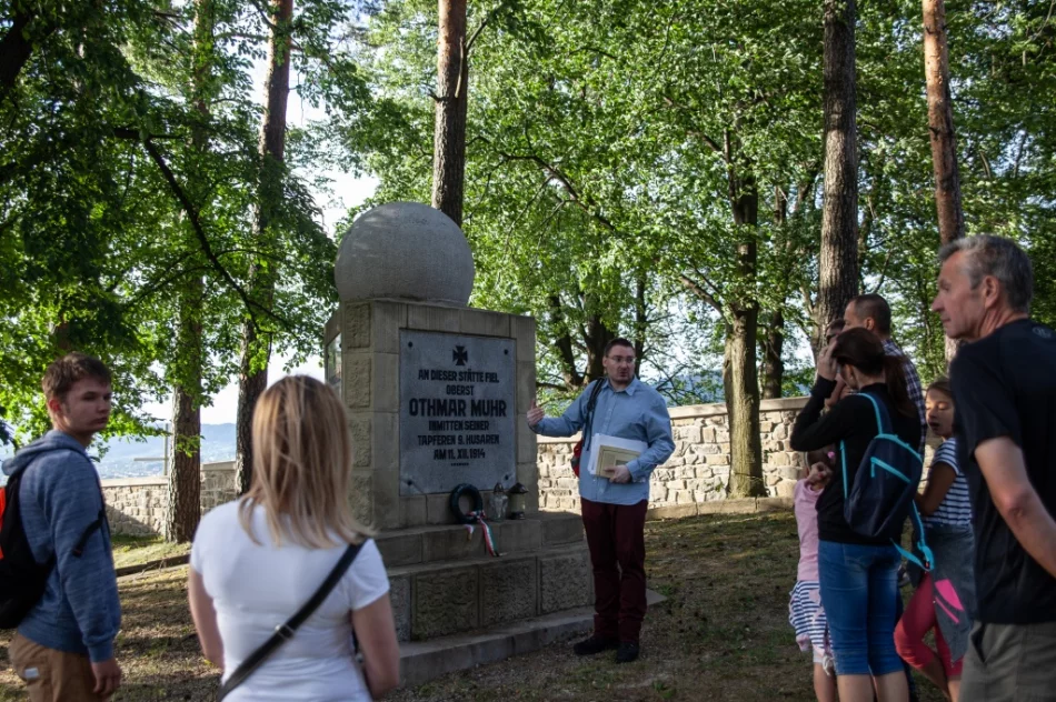 Poznali dzieje i architekturę wojennego cmentarza - zdjęcie 7