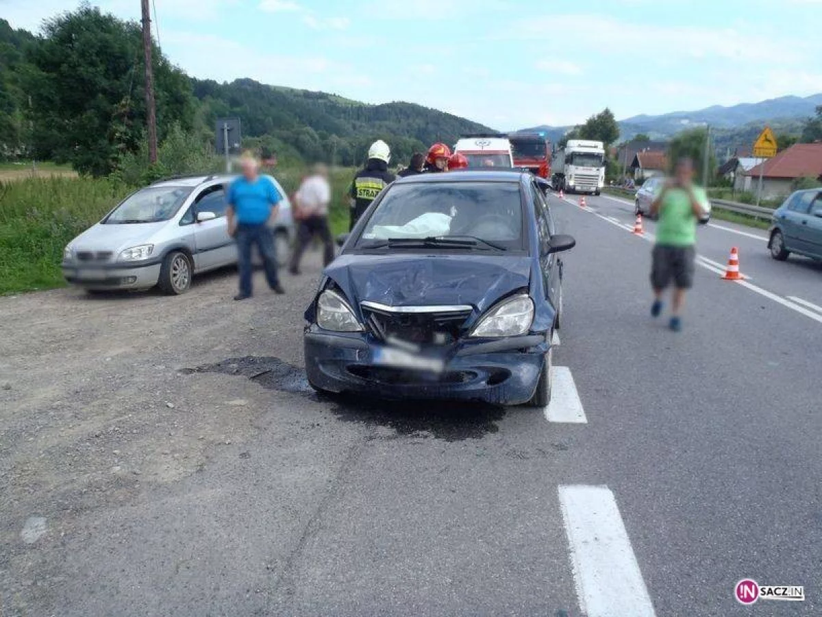 Maszkowice: zderzenie dwóch samochodów i busa. Ranni trafili do szpitala