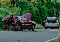 Groźnie wyglądające zderzenie dwóch aut - zdjęcie główne