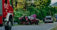 Groźnie wyglądające zderzenie dwóch aut - zdjęcie 4