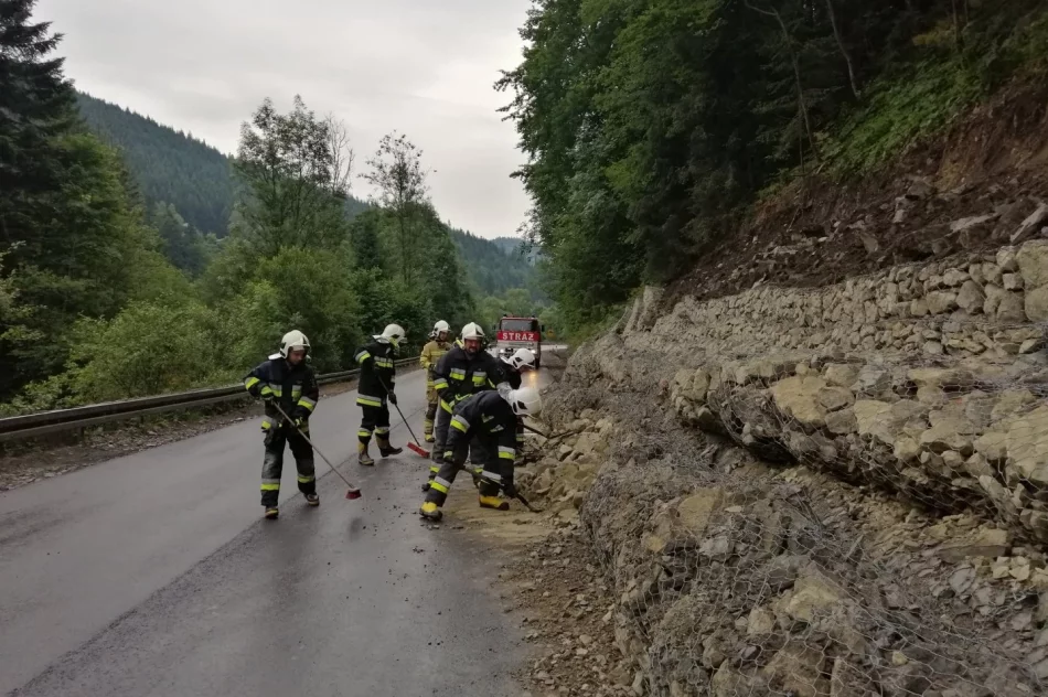 Nowy mur oporowy osunął się na jezdnię - zdjęcie 3
