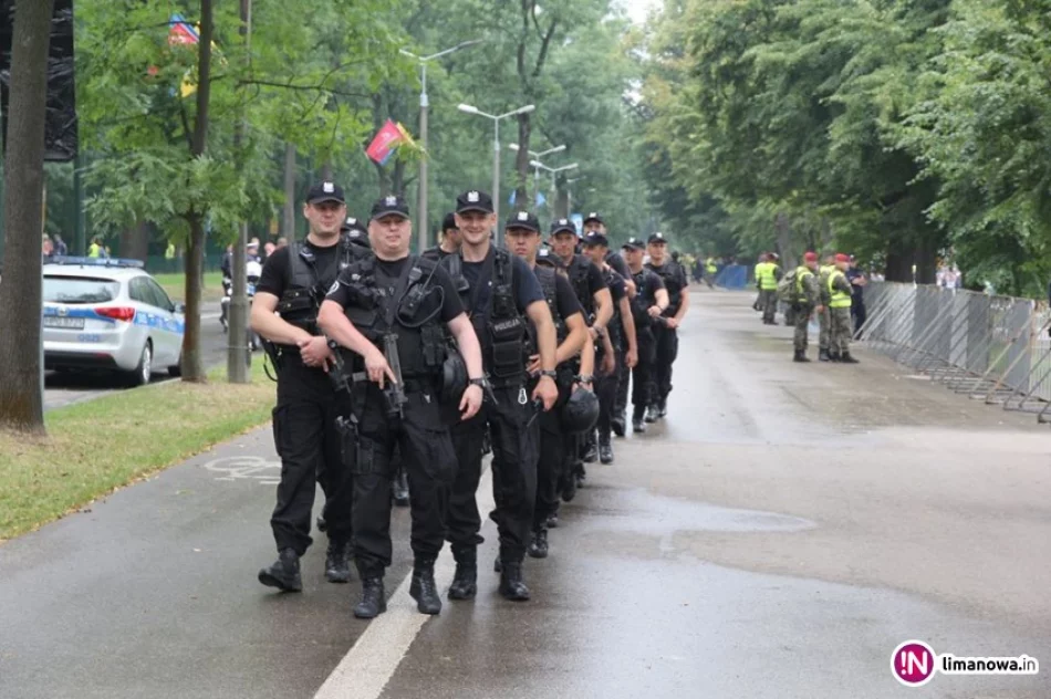 Pielgrzymi wdzięczni policjantom. Z Limanowszczyzny 150 funkcjonariuszy na ŚDM - zdjęcie 4