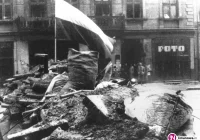 Zawyją syreny alarmowe. Wojewoda prosi o powstrzymanie ruchu kołowego i pieszego - zdjęcie główne