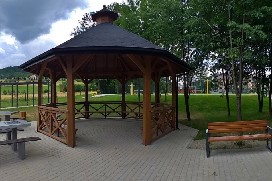 Pierwszy etap rewitalizacji wykonany. Gmina zachęca do korzystania z tężni solankowej - zdjęcie 2