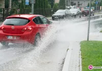 Zatkana studzienka problemem dla pieszych - zdjęcie główne