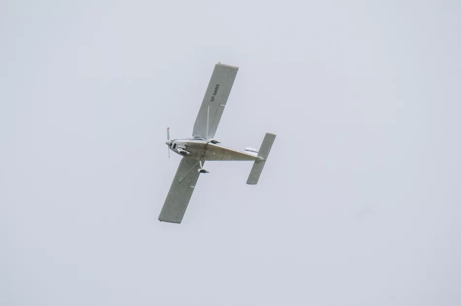 Ciemne chmury nie odstraszyły 700 gości i dwóch statków powietrznych - zdjęcie 12