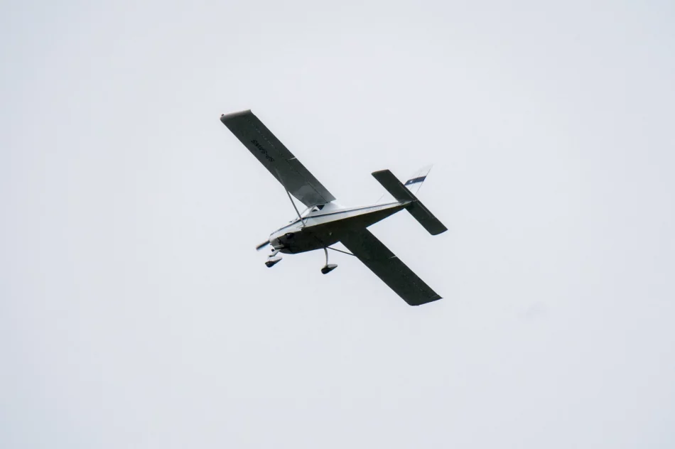 Ciemne chmury nie odstraszyły 700 gości i dwóch statków powietrznych - zdjęcie 14