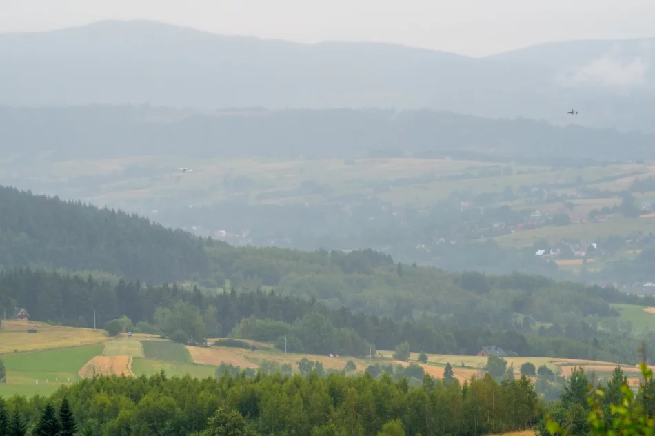 Ciemne chmury nie odstraszyły 700 gości i dwóch statków powietrznych - zdjęcie 15