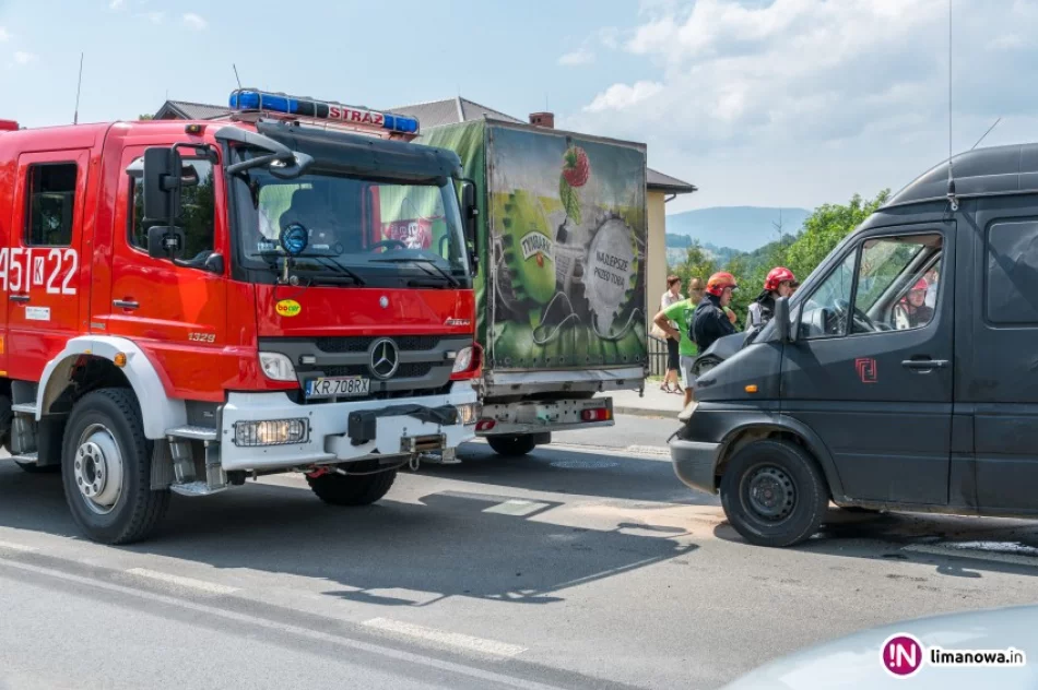Kolizja samochodów dostawczych - zdjęcie 2