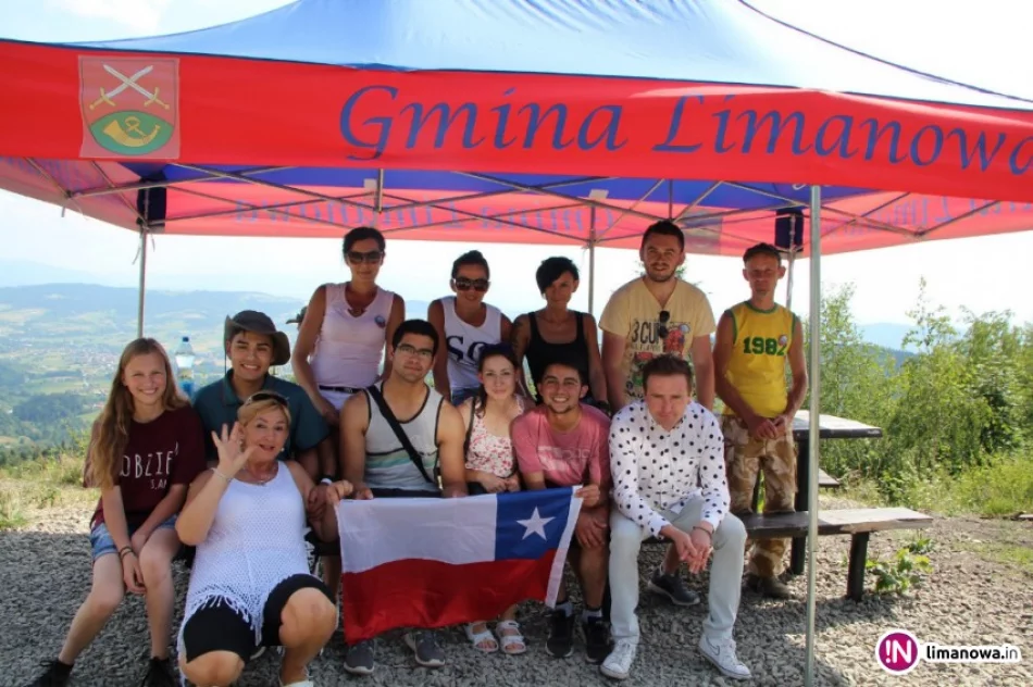 Turyści dopisali podczas niedzielnej wędrówki - zdjęcie 4