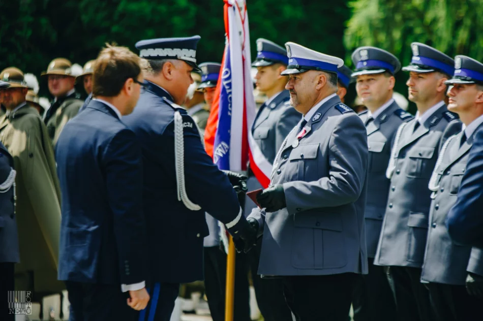 Wyróżnienia, odznaczenia i awanse limanowskich funkcjonariuszy - zdjęcie 7