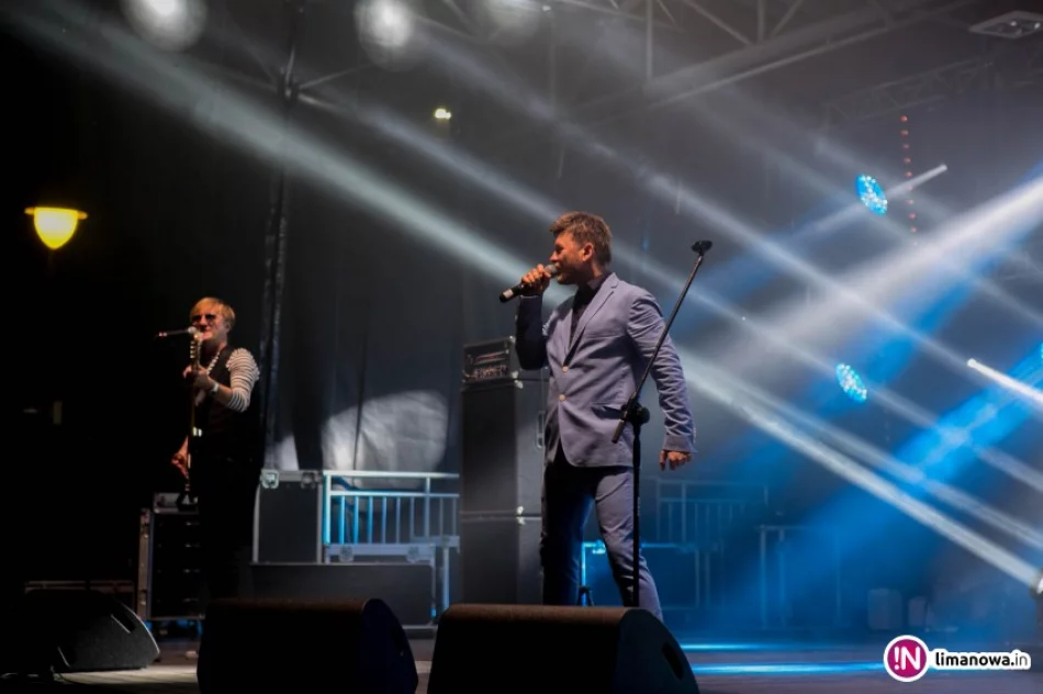 Legenda polskiej sceny synthpopowej na scenie w Limanowej (wideo) - zdjęcie 3