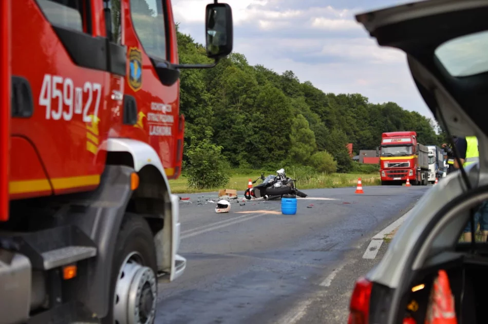 Ranny motocyklista zabrany do szpitala - zdjęcie 3
