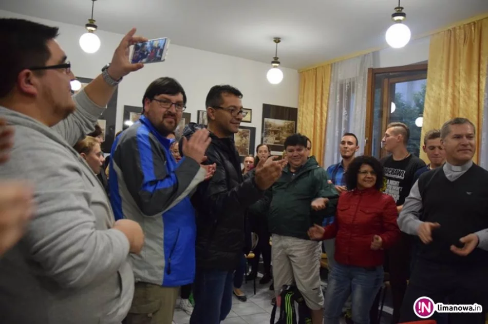 Pielgrzymi z Chile zawitali do miasta (wideo) - zdjęcie 3