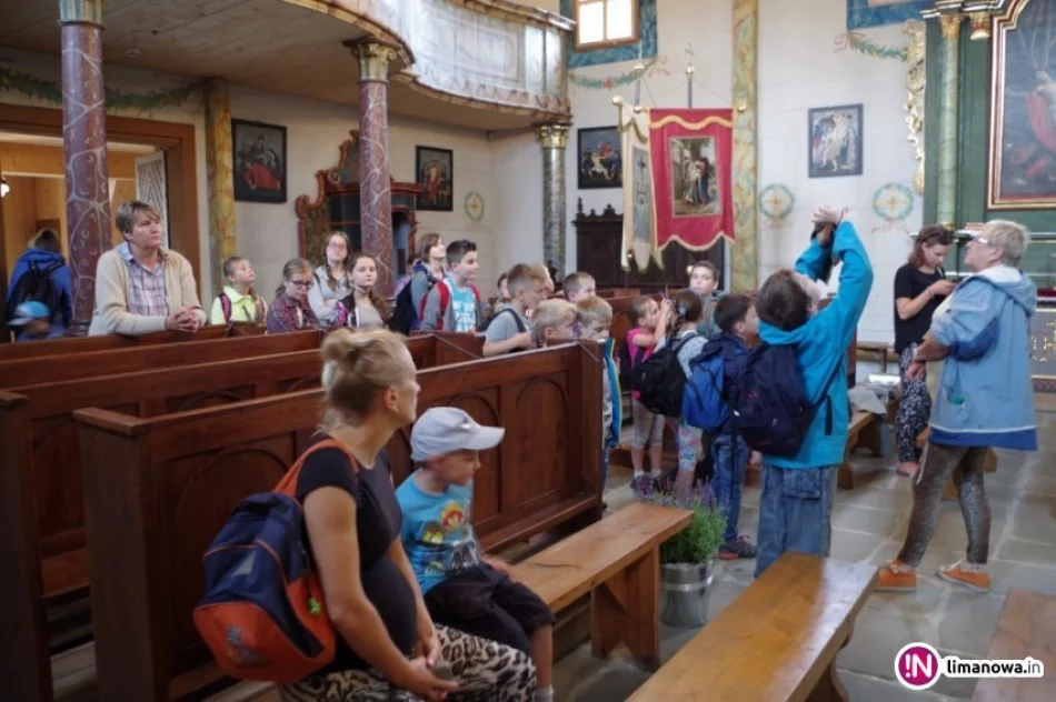 Podopieczni świetlic na wycieczce w skansenie - zdjęcie 4