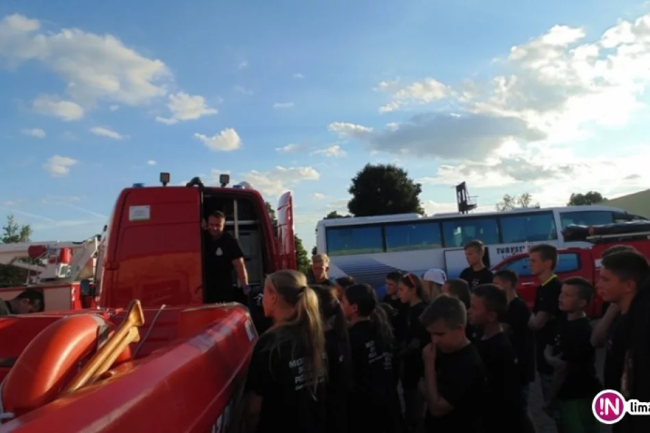 Młodzi strażacy-ochotnicy wypoczywali i zwiedzali - zdjęcie 2