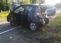 Zderzenie samochodów, jedna osoba trafiła do szpitala - zdjęcie główne