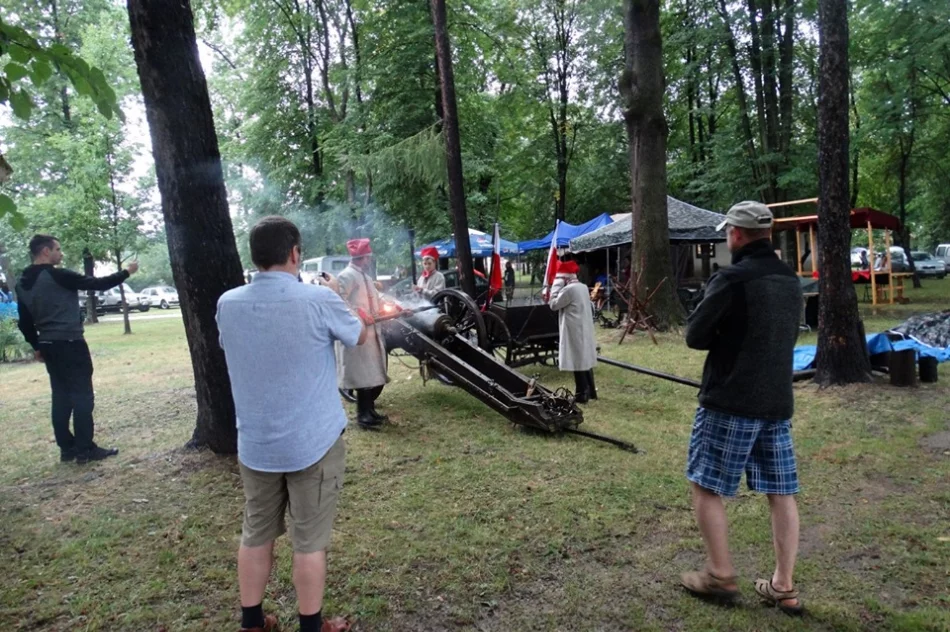 „A ja chodzę nie przejmując się ulewą ani spiesząc …” – V Jarmark Historyczny „Born in The PRL” za nami! - zdjęcie 15