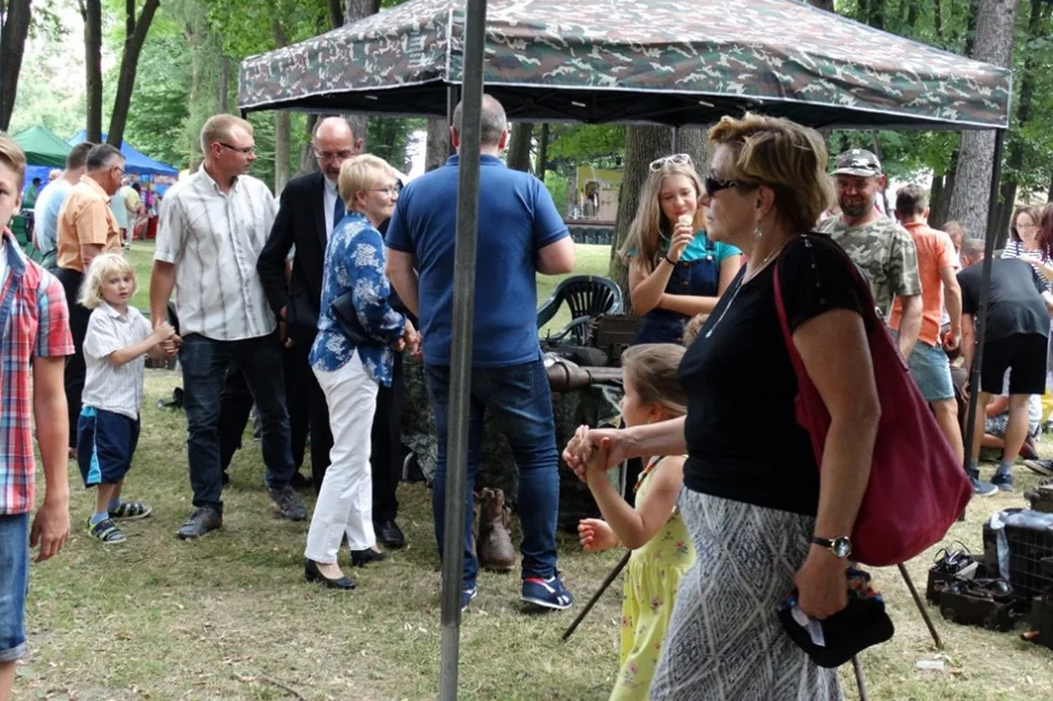 „A ja chodzę nie przejmując się ulewą ani spiesząc …” – V Jarmark Historyczny „Born in The PRL” za nami! - zdjęcie 18