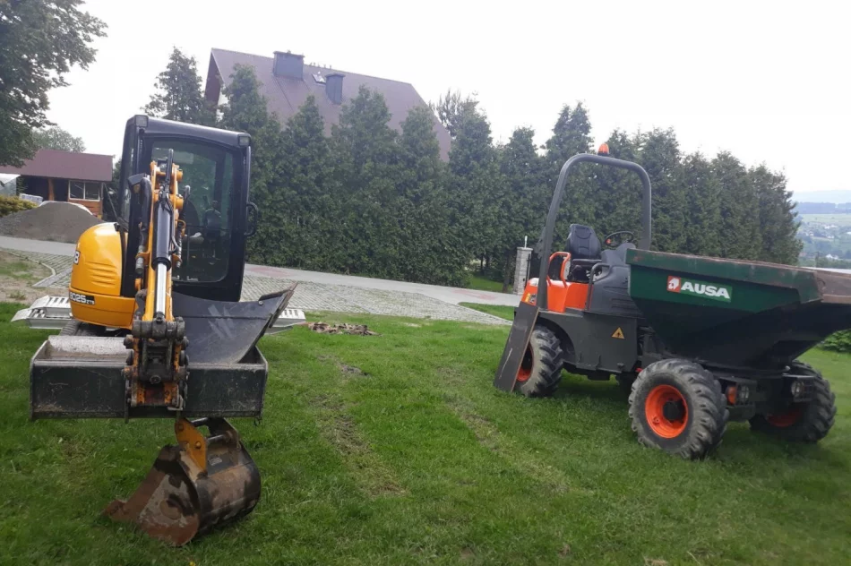 MINIKOPARKA I WOZIDŁO - USŁUGI - ROBOTY ZIEMNE - WYKOPY PRZYŁĄCZA FUNDAMENTY DRENY ODWODNIENIA - zdjęcie 4