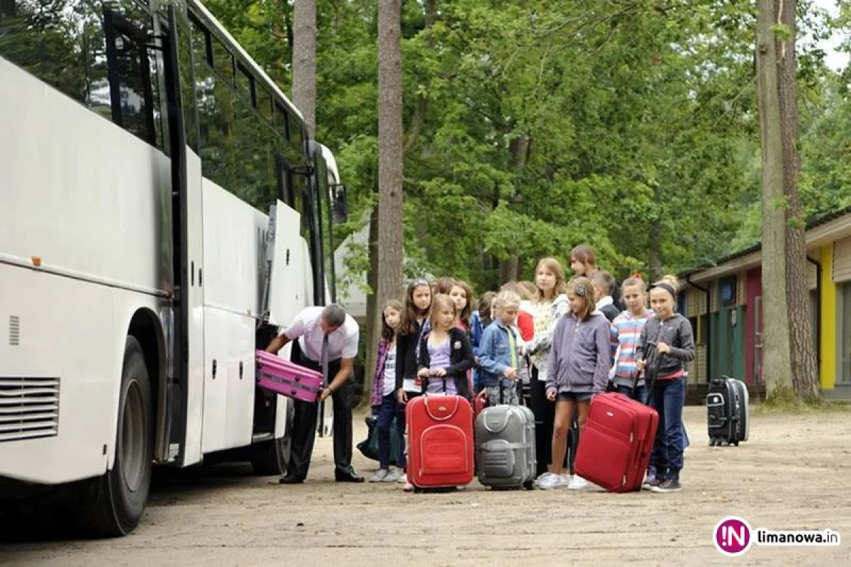 Zadbaj o bezpieczeństwo podczas podróży autobusem